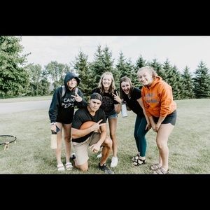 Meet your Posher, Claire